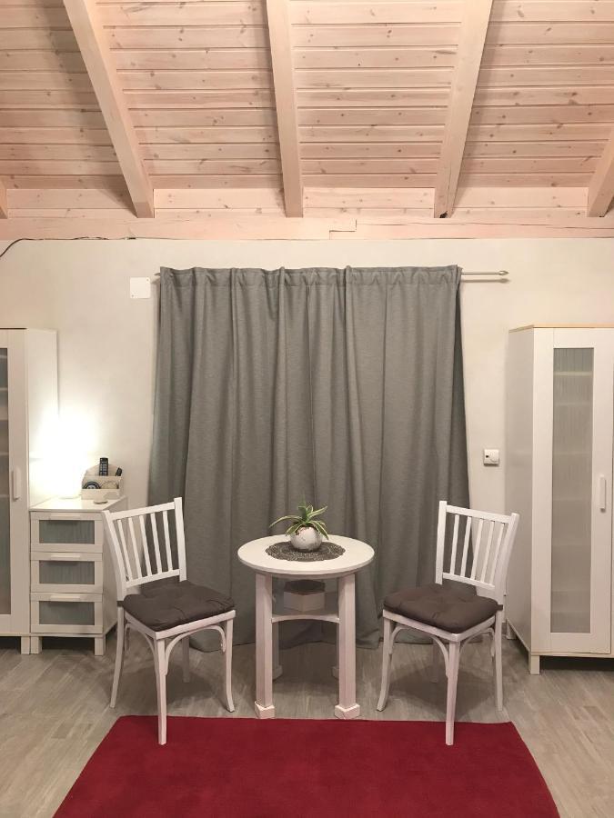 'Feel So Good' Apartment Göd Exterior foto